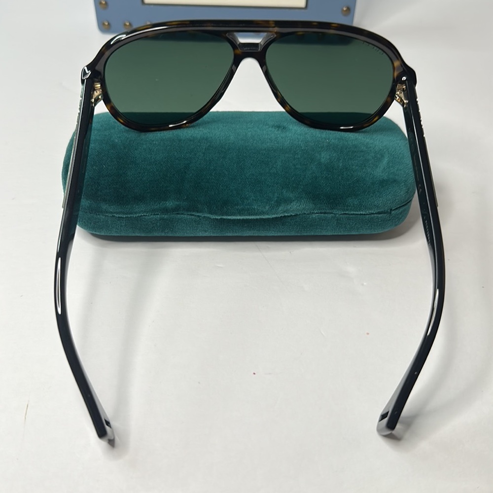 New Authentic GUCCI
Grey Green Pilot Men's Sunglasses GG0463S00358 - Picture 8 of 14